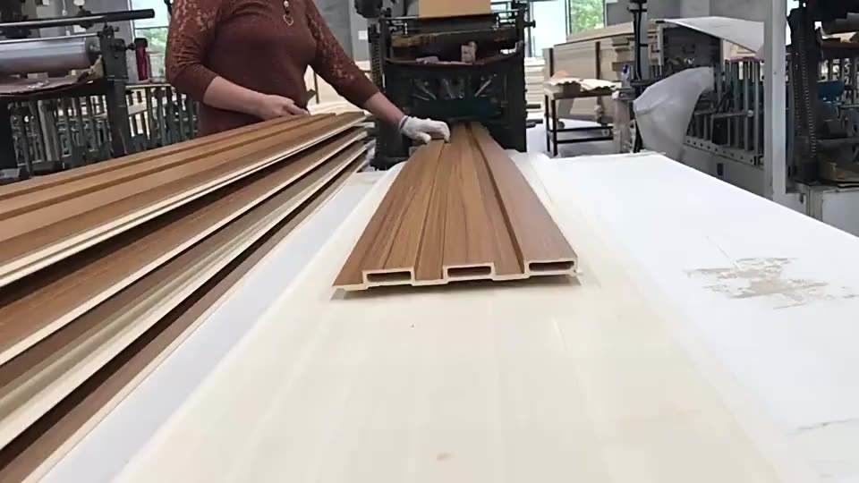 Σύγχρονη εσωτερική WPC 9mm 2.5cm επιτροπή τοίχων εγχώριων ντεκόρ για το υπόβαθρο TV