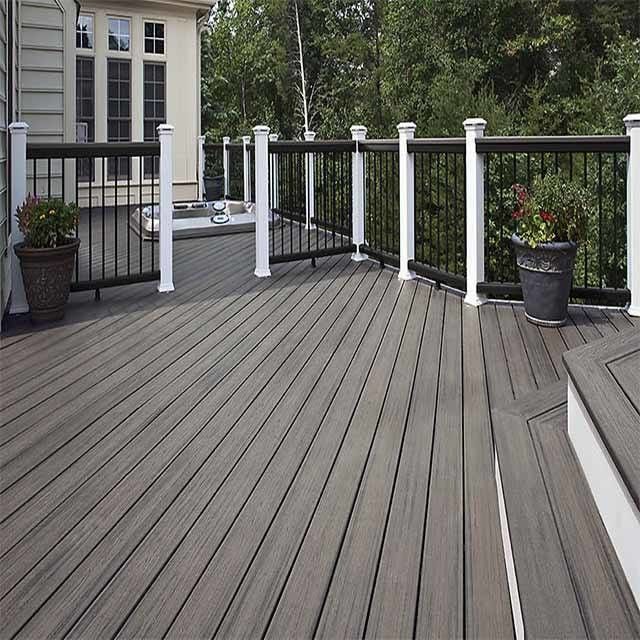Εξωτερικό μπαμπού σύνθετο Decking κοίλο WPC Decking 2.2/2.9/5.6m