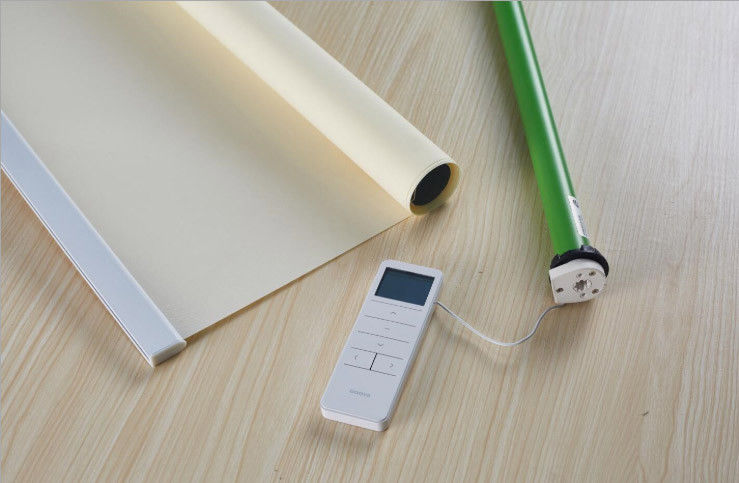 Οι ασύρματοι τυφλοί κουρτινών ασφάλειας παιδιών CE μηχανοποίησαν τη ζέβρ οριζόντια σκιά κυλίνδρων