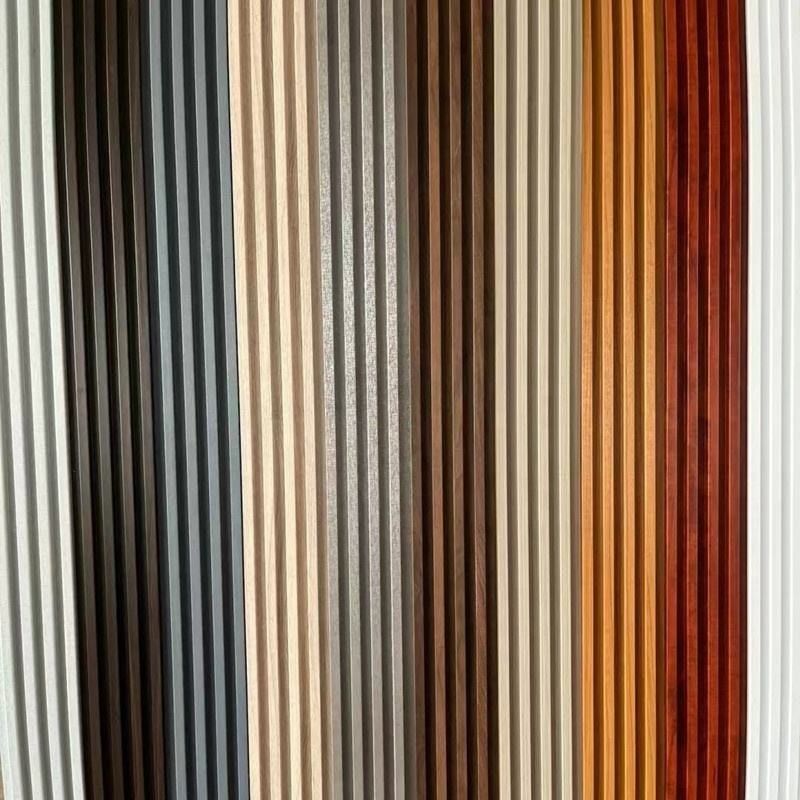 Αδιάβροχο πίνακα τοίχου wpc pvc ταινία ξύλο πλαστικό wpc οροφή οροφής λωρίδας φτερωτό εσωτερικό τοίχο