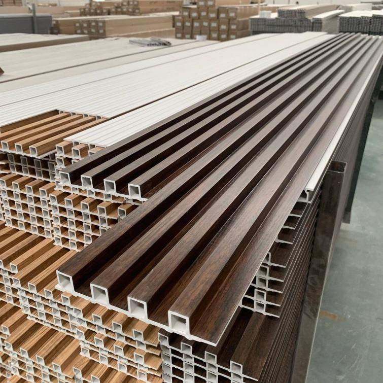 Εσωτερικό Πίνακα τοίχου WPC 3D PVC ξύλο εναλλακτικό εξωτερικό / εμπορικό / κουζίνα / γυμναστήριο Πίνακες πλαστικού φύλλου Αδιάβροχο τοίχωμα