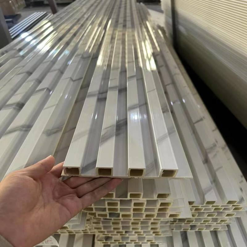 Σύγχρονη ξύλινη πλαστική σύνθετη WPC τοίχωμα για το εσωτερικό του μπάνιου PVC εναλλακτική