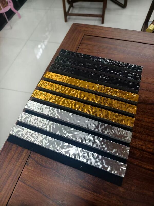 Σύγχρονα ηχητικά απορροφητικά ακουστικά πάνελ 3D κυματισμός νερού σχάρα σχάρα ηχομόνωση για ξενοδοχείο στούντιο