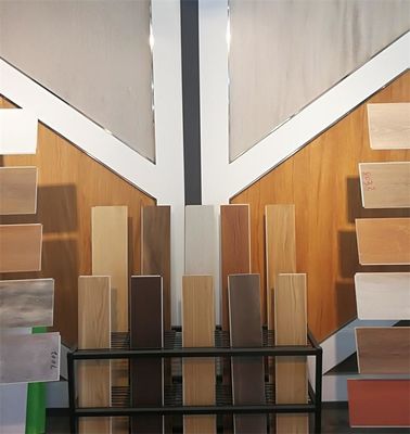 UV βινυλίου δάπεδο 5mm SPC επιστρώματος βινυλίου σανίδα πυρήνων SPC 6mm 8mm