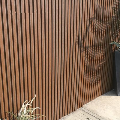 Κατοικημένη σύγχρονη εσωτερική υπαίθρια επένδυση επιτροπής τοίχων WPC Soundproof