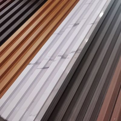 Διακόσμηση εσωτερικών χώρων Χρώμα ξύλου Ενεργειακή απόδοση Αντιβροχιολογική Αντικαταστροφή WPC Τείχος Πίνακας 3D Εφέ