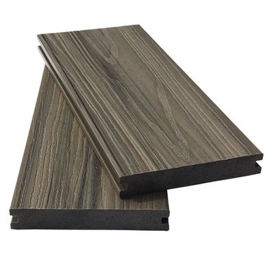 Εξωτερικός κήπος αυλή πισίνα ξύλινο σύνθετο πάτωμα