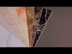 Τελευταία PVC μαρμάρινο φύλλο με UV επικάλυψη Αδιάβροχη εγκατάσταση διασύνδεσης για το καθιστικό.